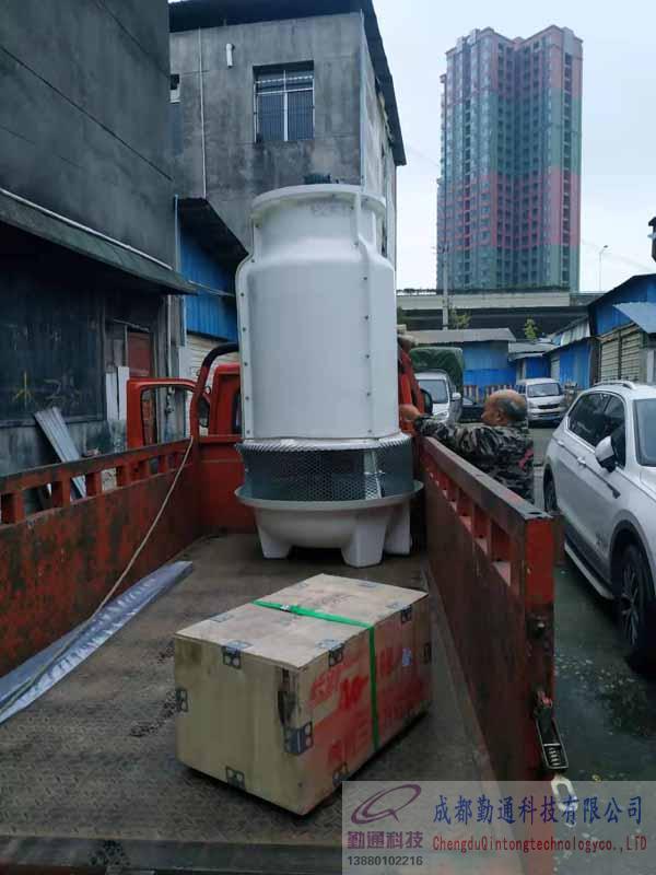 遂宁GL-10T冷却塔，1.5KW水泵物流发货