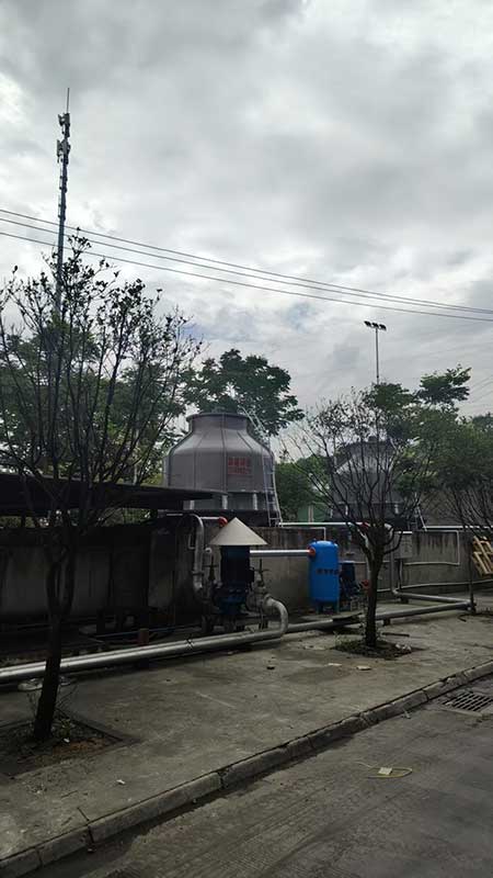 四川成都双流双冷却塔循环系统安装现场